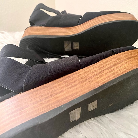 Black platform gladiator sandals - Picture 3 of 4